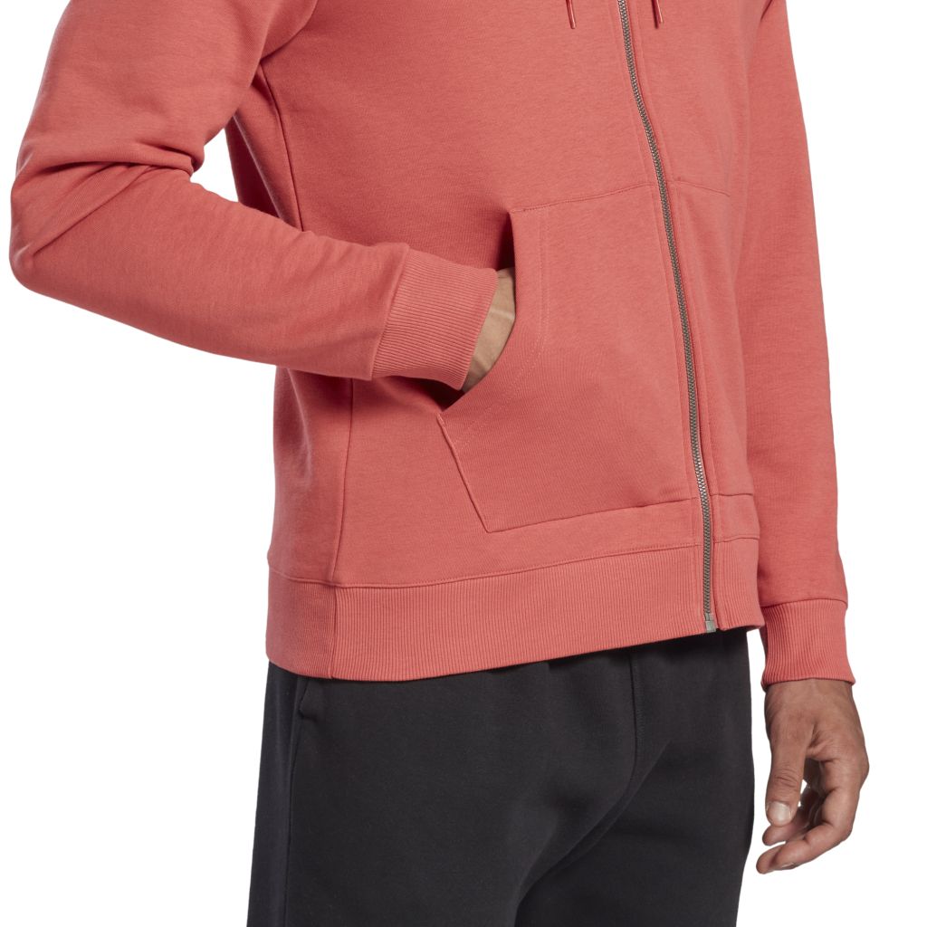 H54475_APP_on-model_detail-2_white