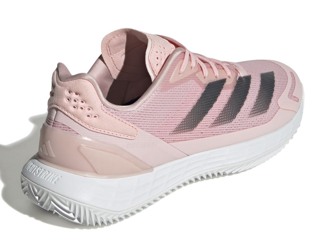 IG1605_7_FOOTWEAR_Photography_Back-Lateral-Top-View_white