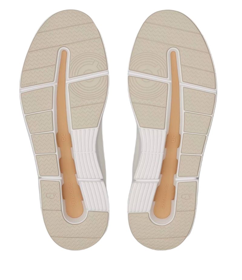 WomOnAdvantageSavannah3