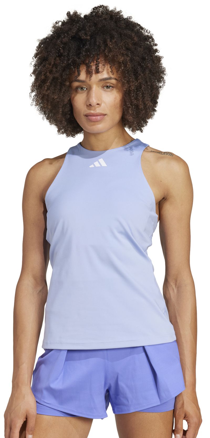 IY0108_3_APPAREL_On-Model_Standard-View_whiteDc7fN18zBt2OG