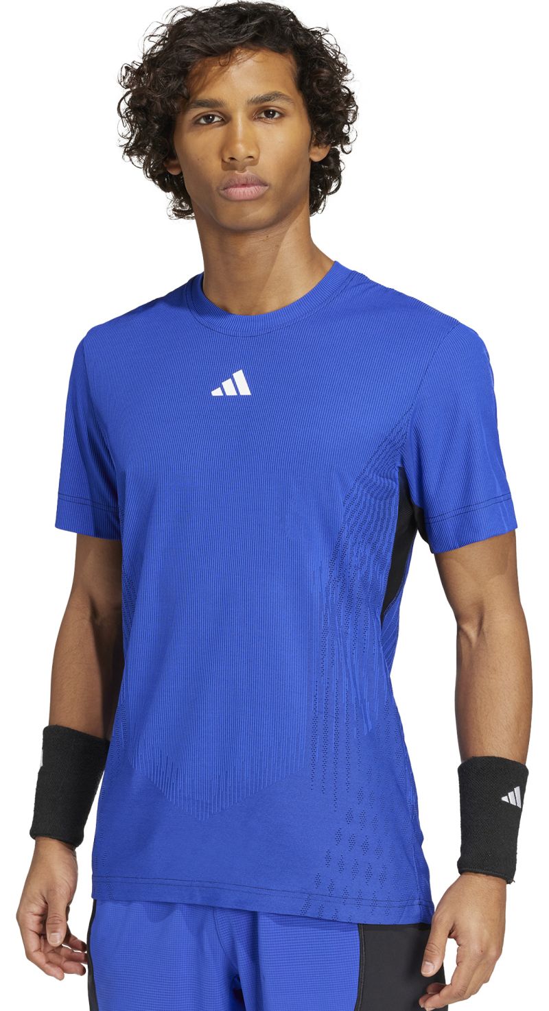 IV8320_3_APPAREL_On-Model_Standard-View_white