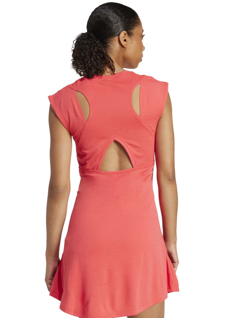 IN6166_5_APPAREL_On-Model_Back-View_whiteqctgsD72R8X3y