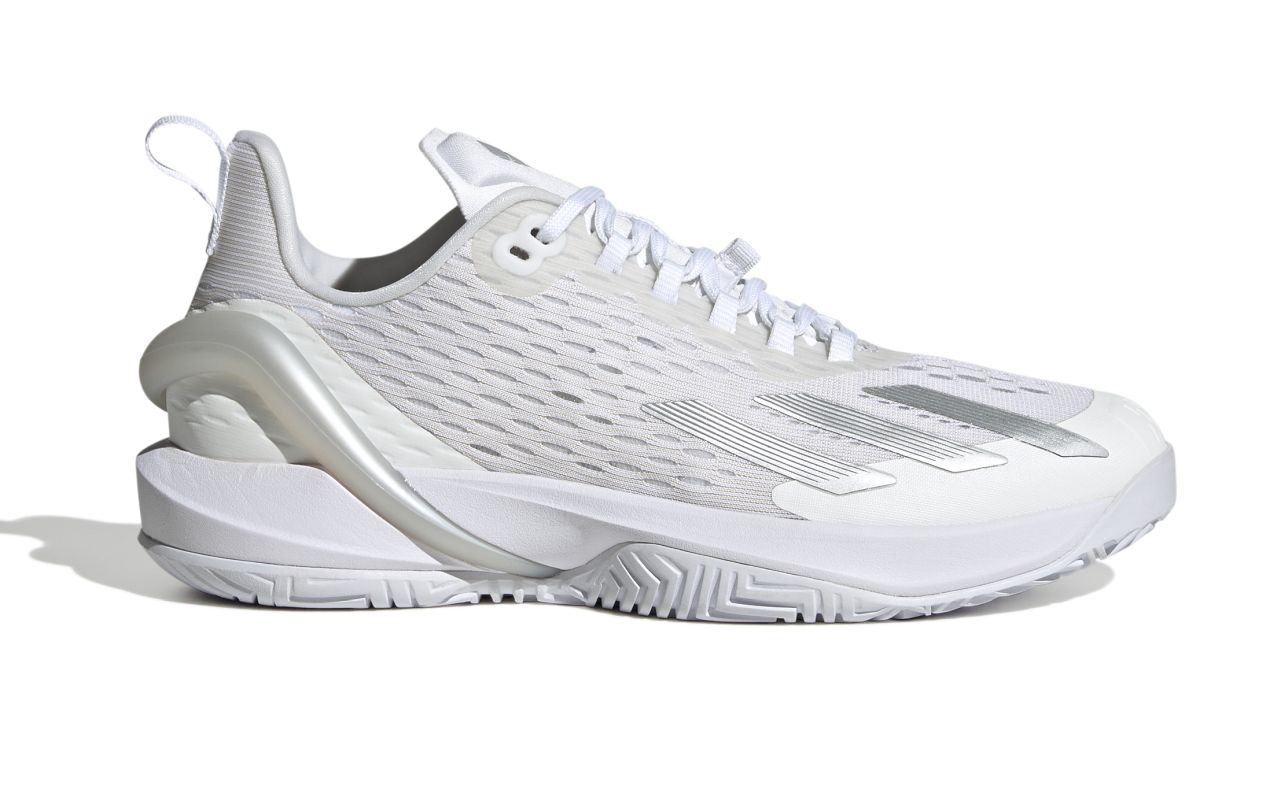 IG9516_1_FOOTWEAR_Photography_Side-Lateral-Center-View_white