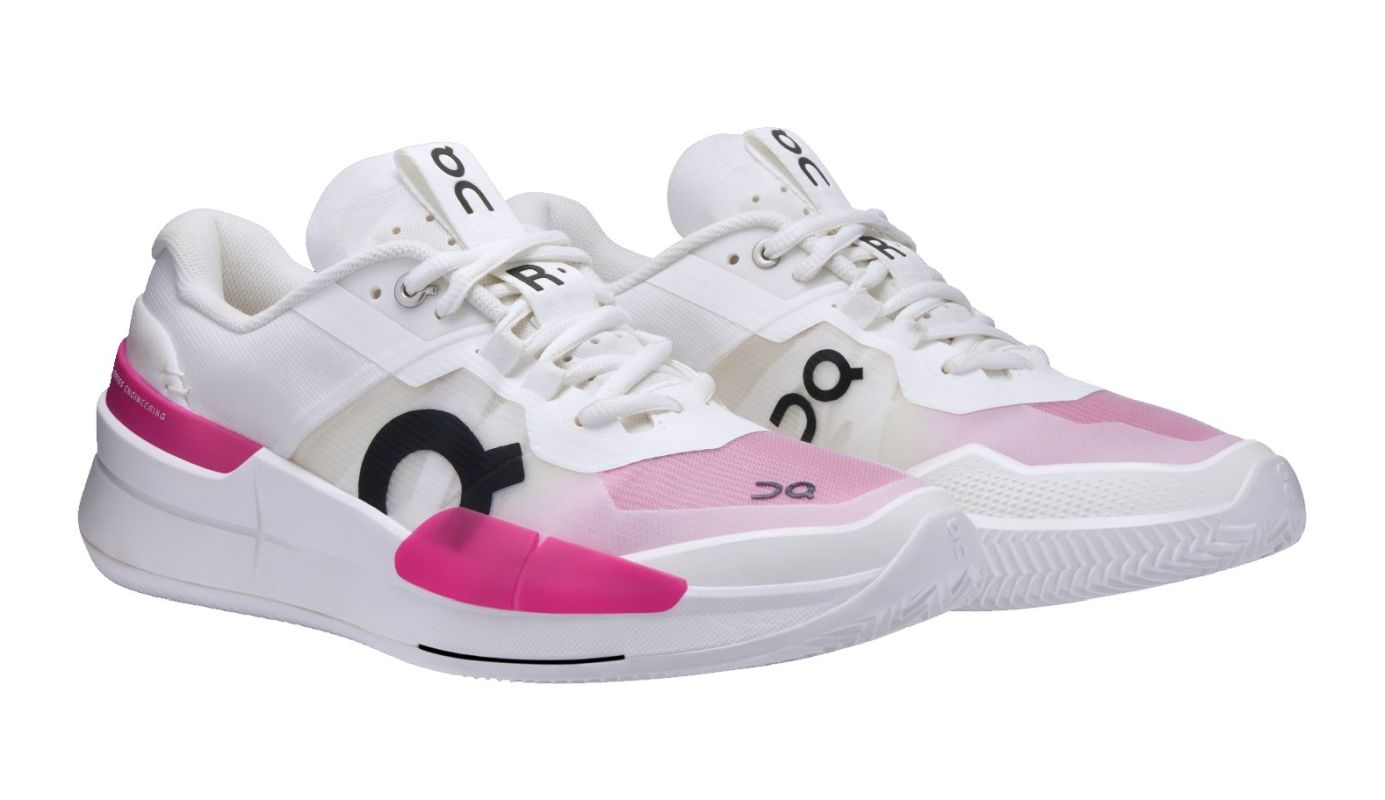 WomanOnRogerPro2WhitePink3
