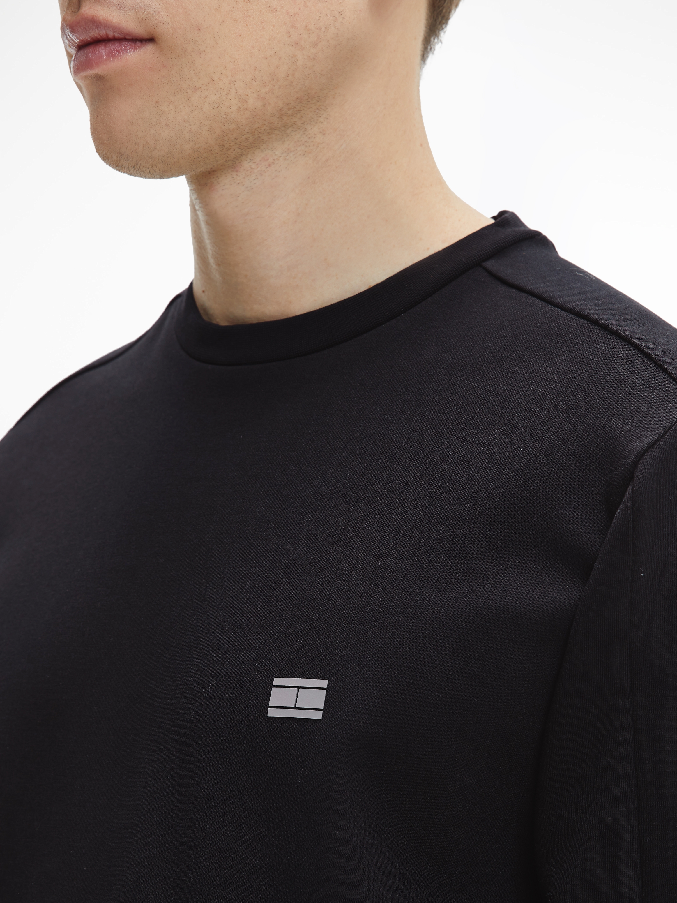 Tommy-Hilfig_FA2022_BDS_MW0MW22922BDS_4