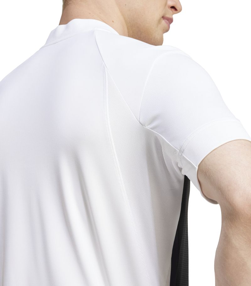 IS8970_9_APPAREL_On-Model_Detail-View-2_white