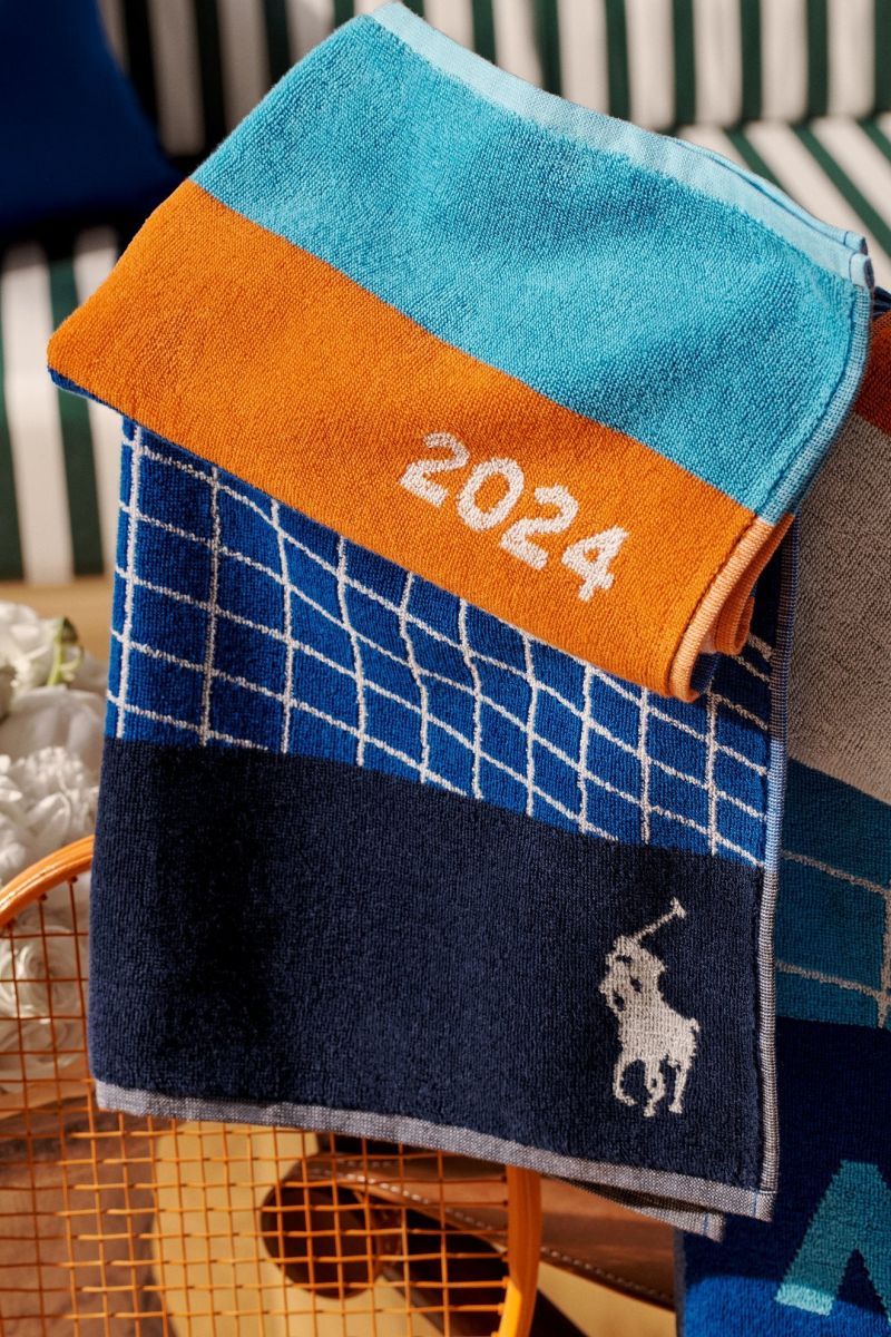 AORalphLauren-PlayerTowelNavy-4