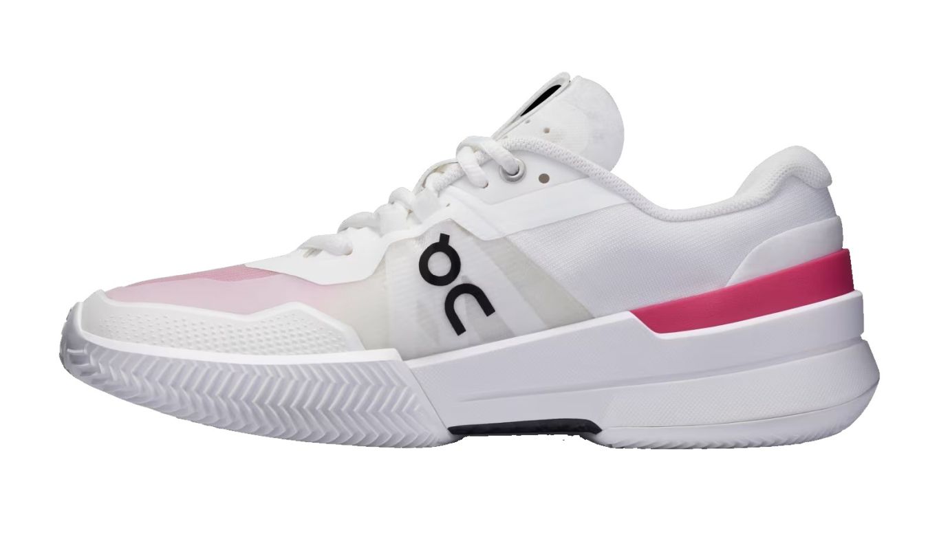 ManOnRogerPro2WhitePink2