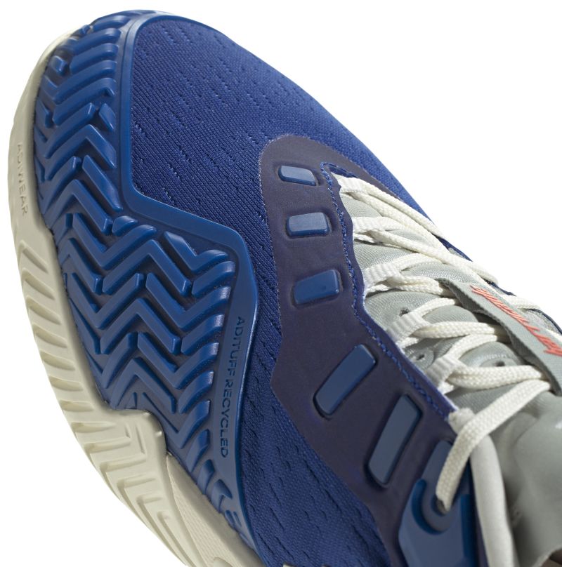 ID1549_8_FOOTWEAR_Photography_Detail-View-1_white