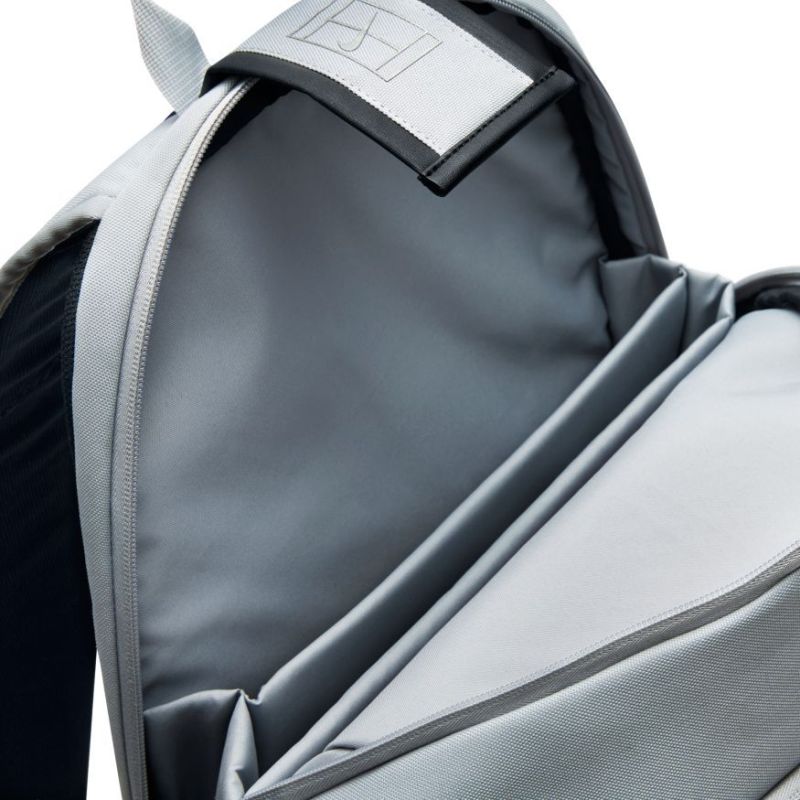 Nike Court Tech Backpack 2.0 - wolf grey/black/siren red