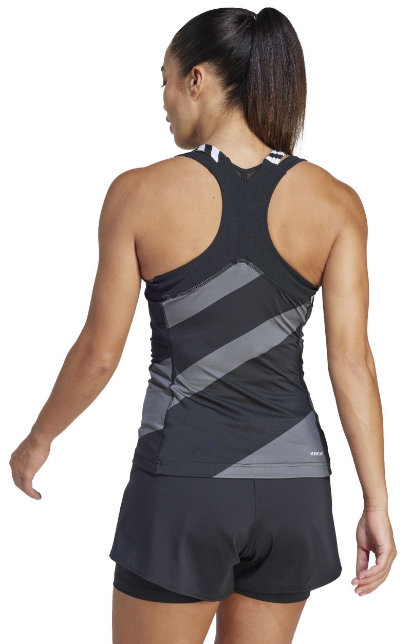 IL9589_5_APPAREL_On-Model_Back-View_white