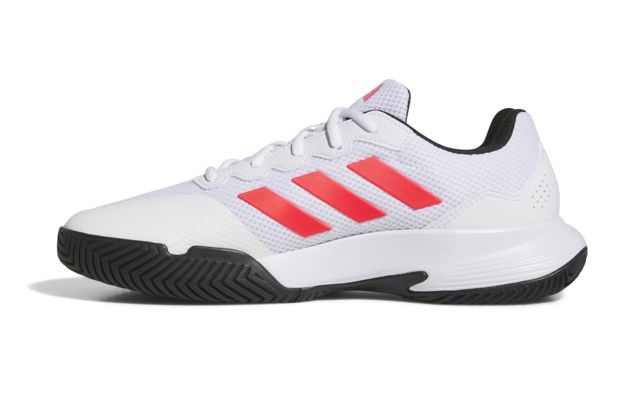 IH3097_5_FOOTWEAR_Photography_Side-Medial-Center-View_white