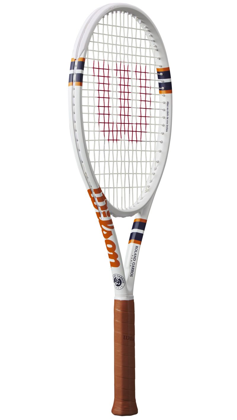 WR128111U_1_Clash_100L_v2_Roland_Garros_WH-png-high-res