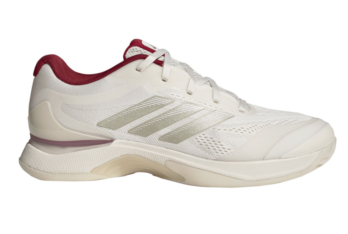 Adidas Avacourt 3 - chalk white/ice gold/team victory red