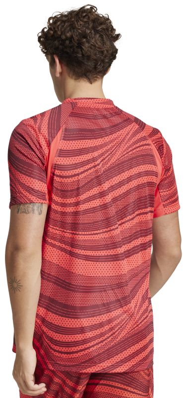 JE0407_3_APPAREL_On-Model_Back-View_white