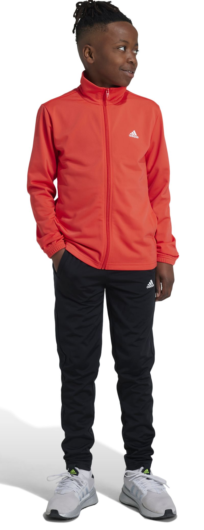 IV7329_4_APPAREL_On-Model_Walking-View_white