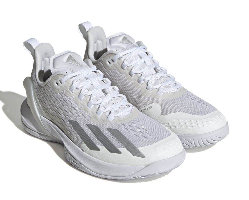 IG9516_6_FOOTWEAR_Photography_Front-Lateral-Top-View_white