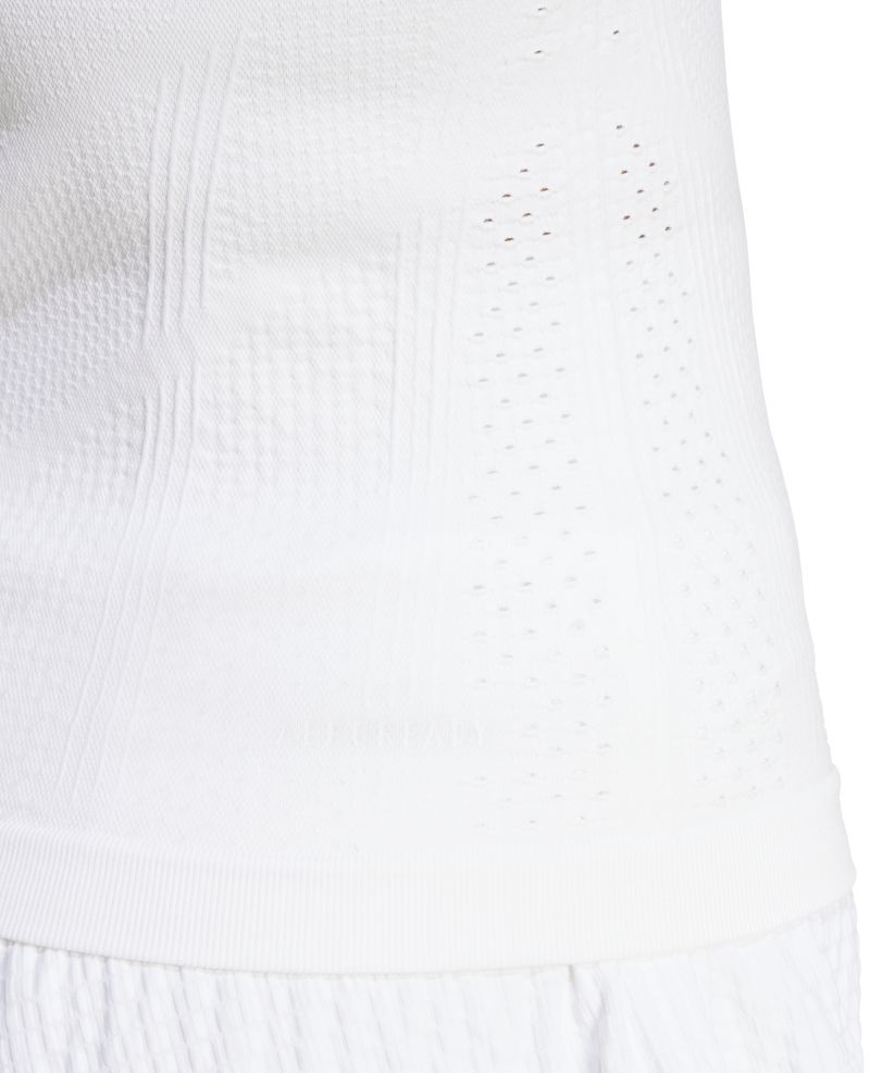IT1836_9_APPAREL_On-Model_Detail-View-2_white