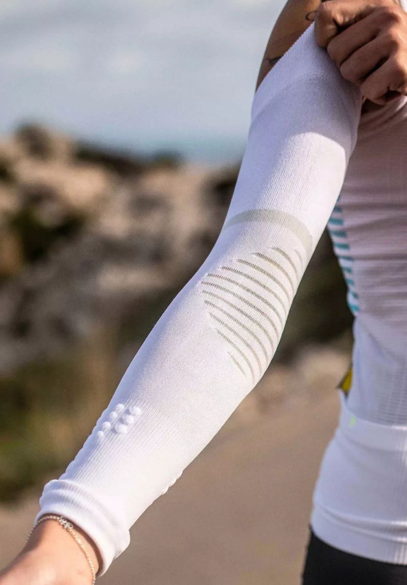 trail-armsleeve-white-1