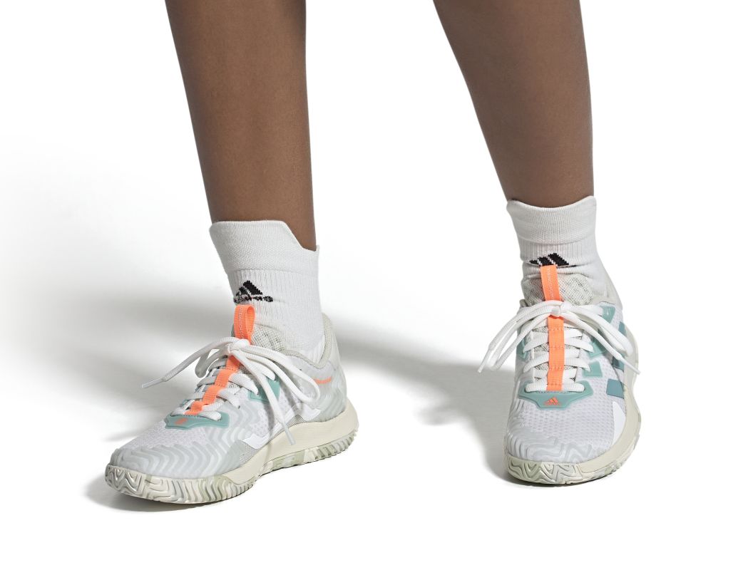 GY7001_11_FOOTWEAR_On-Model_Front-View_white