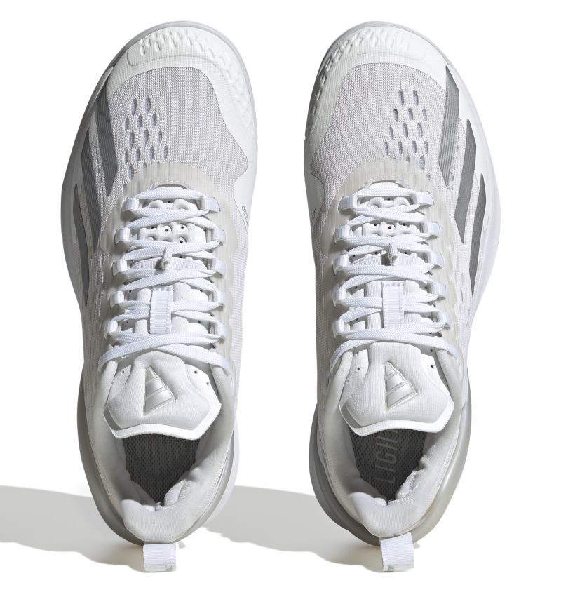 IG9516_3_FOOTWEAR_Photography_Top-Portrait-View_white