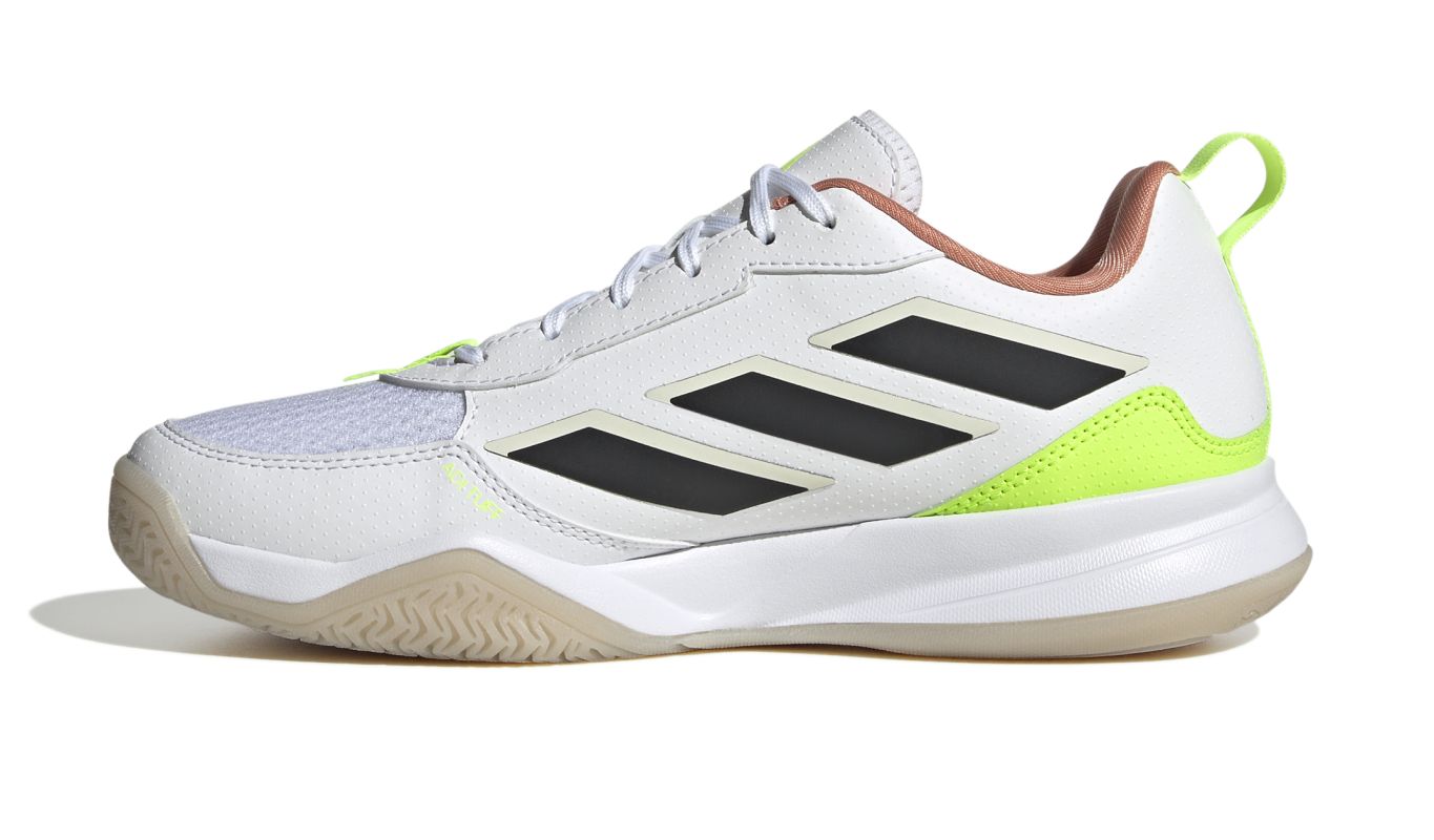 IG9544_5_FOOTWEAR_Photography_Side-Medial-Center-View_white