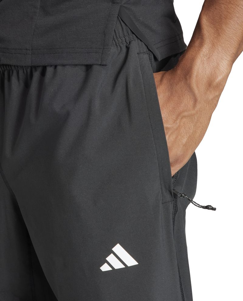 IT5457_6_APPAREL_On-Model_Detail-View-1_white