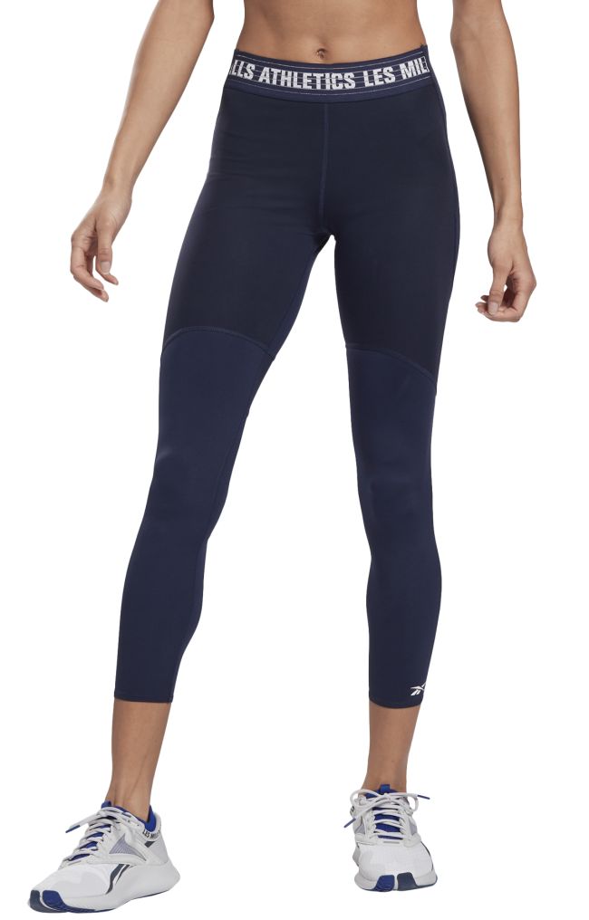 GN5984_APP_on-model_standard_white