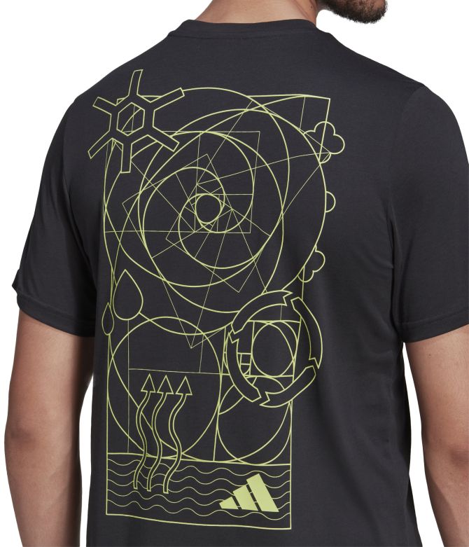 HC1646_APP_on-model_detail-2_white