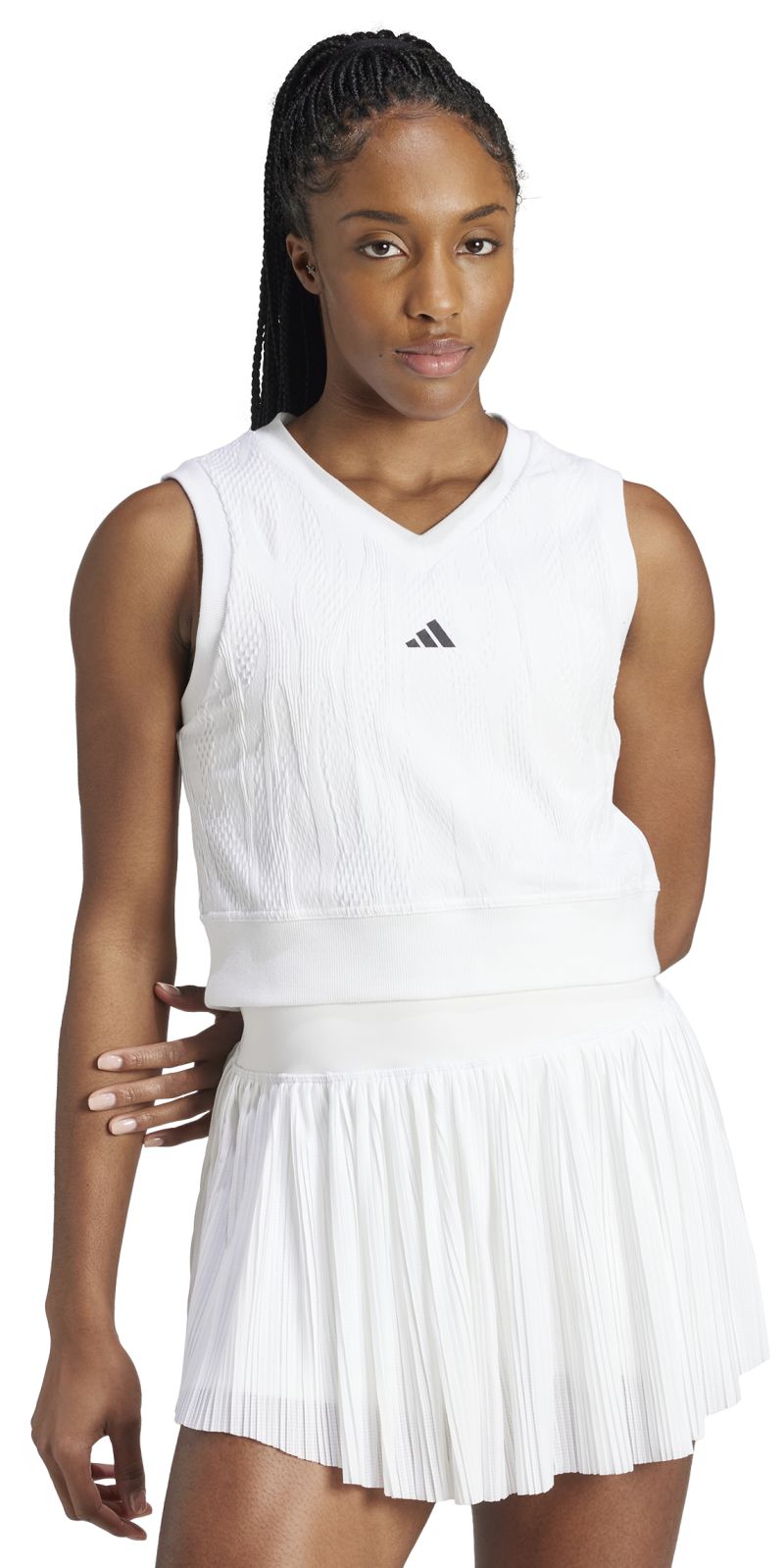 IT4688_3_APPAREL_On-Model_Standard-View_white