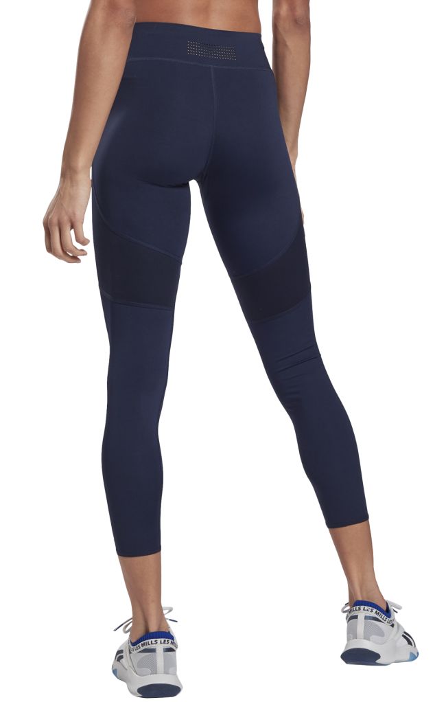 GN5984_APP_on-model_back_white