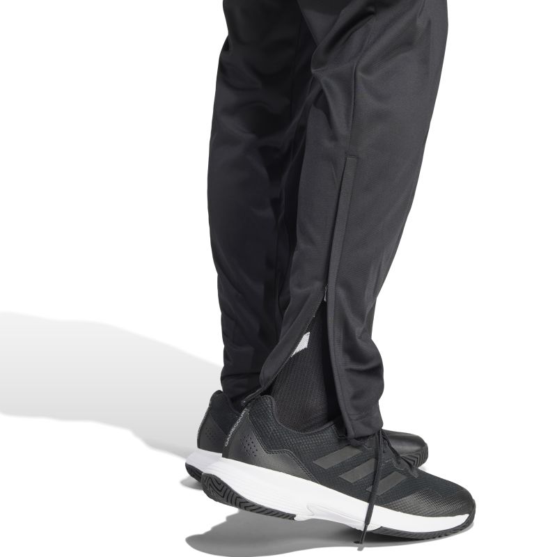 JG3702_5_APPAREL_On-Model_Detail-View-1_white