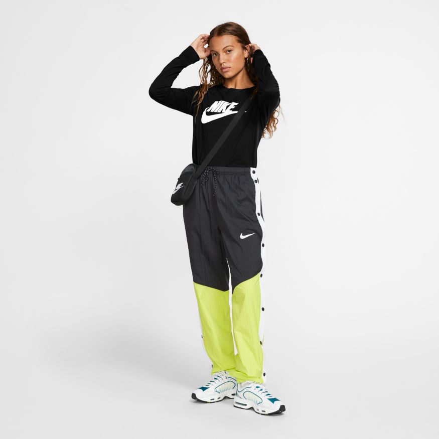Nike Swoosh Essential LS Icon Ftr - black/white