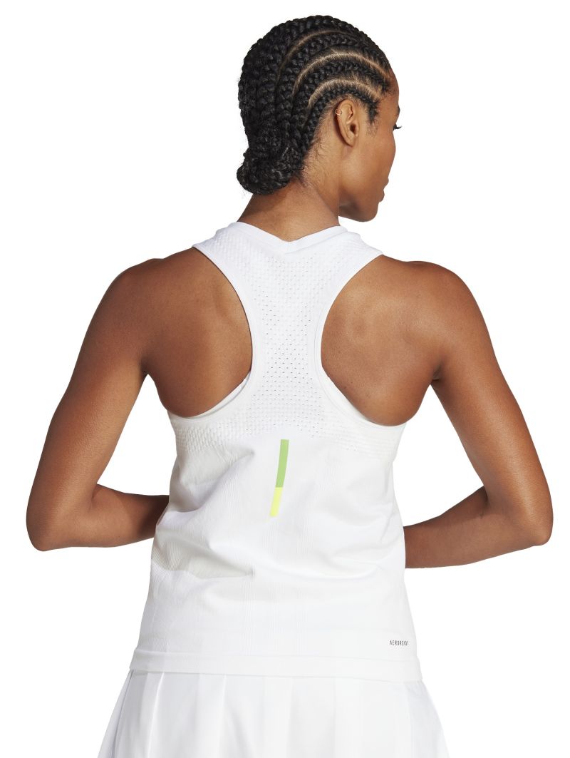 IA7030_5_APPAREL_On-Model_Back-View_whitejeBWZ8DsEXfXM