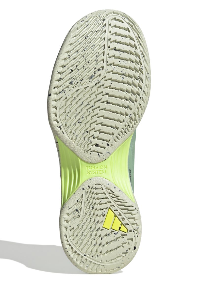 IF0400_4_FOOTWEAR_Photography_Bottom-View_white