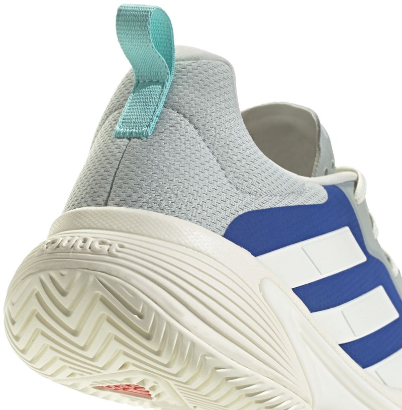 ID1549_10_FOOTWEAR_Photography_Detail-View-3_white