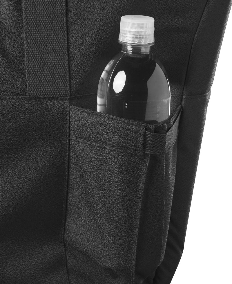 WR8032601_4_Lifestyle_Tote_Womens_BL-png-high-res