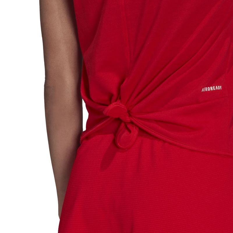 H33699_APP_on-model_detail-2_white