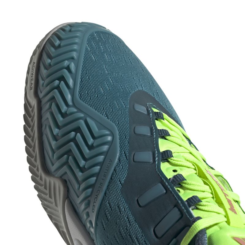 ID1557_9_FOOTWEAR_Photography_Detail-View-2_white