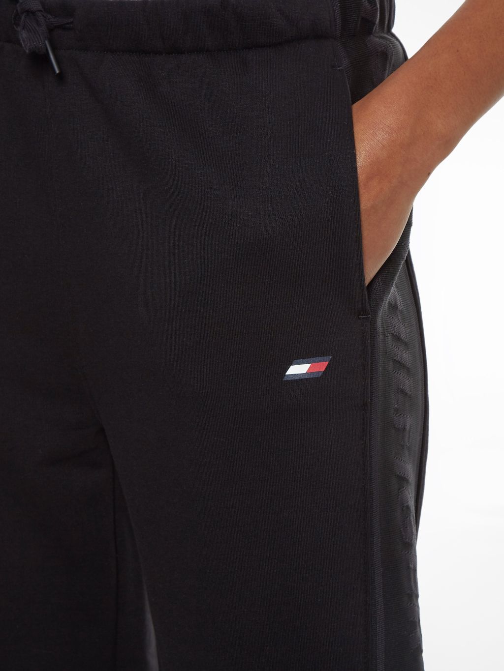 Tommy-Hilfig_SP2022_BDS_S10S101353BDS_4