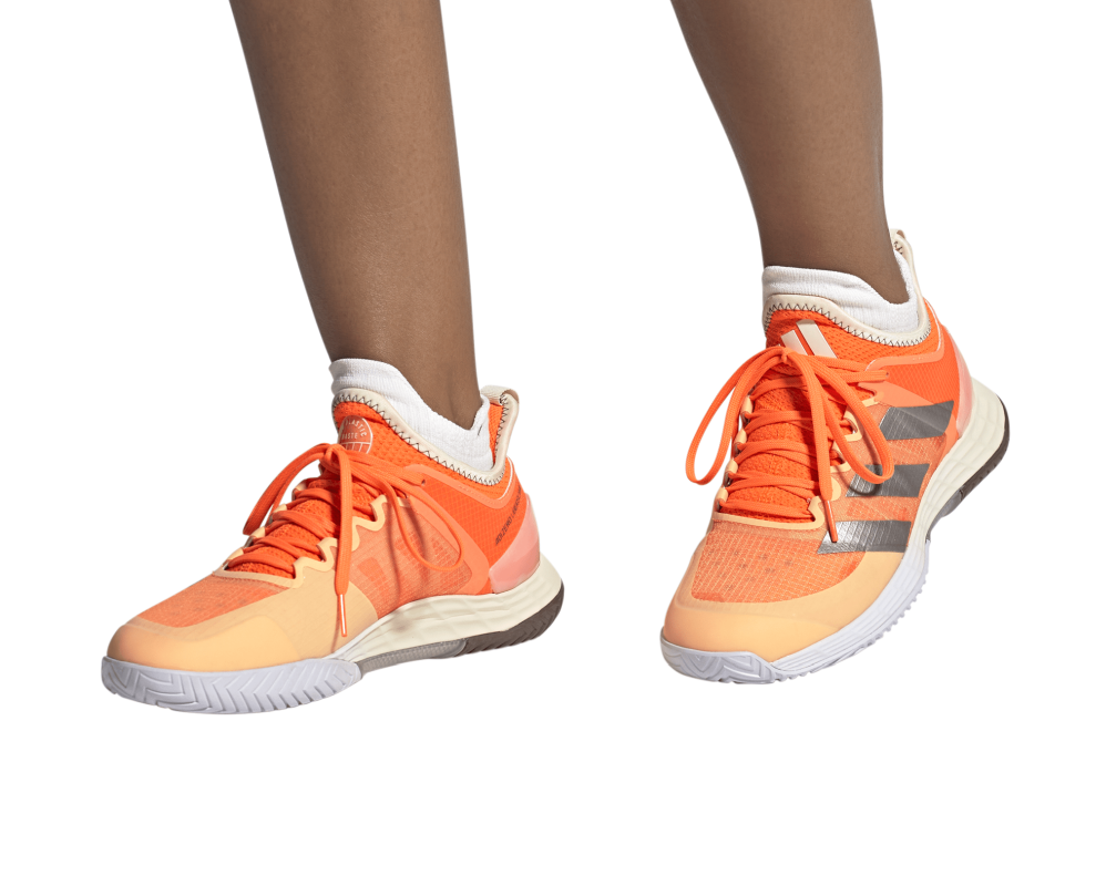 HQ8392_11_FOOTWEAR_On-Model_Front-View_white