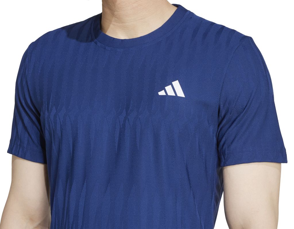 JM3277_5_APPAREL_On-Model_Detail-View-1_white