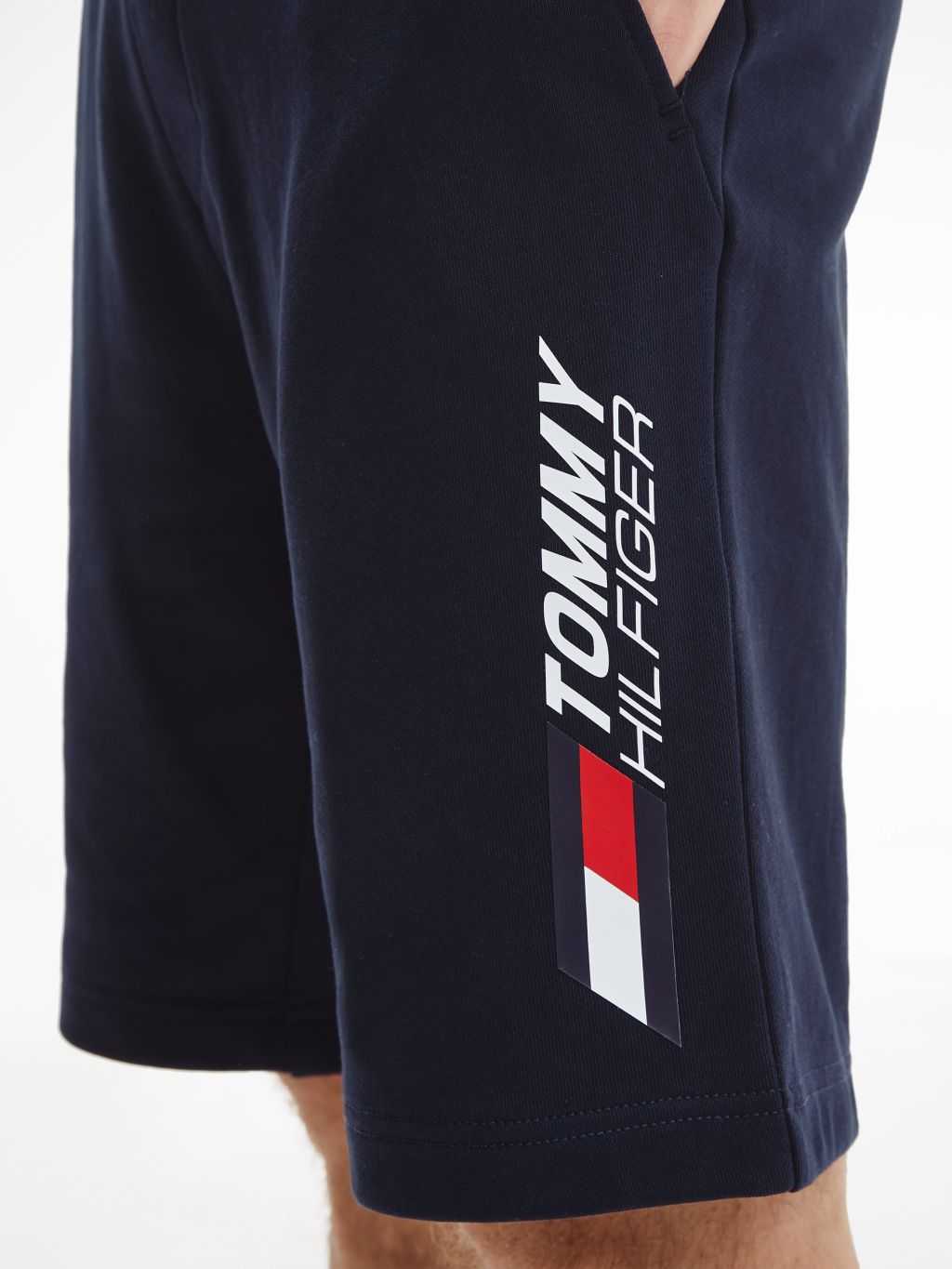 Tommy-Hilfig_SP2022_DW5_MW0MW22741DW5_4