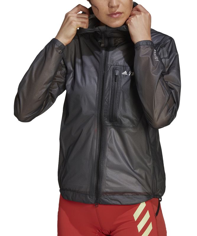 HF2164_4_APPAREL_On-Model_Front-View_white