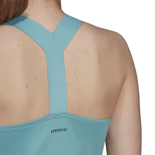 H45390_APP_on-model_detail-2_white