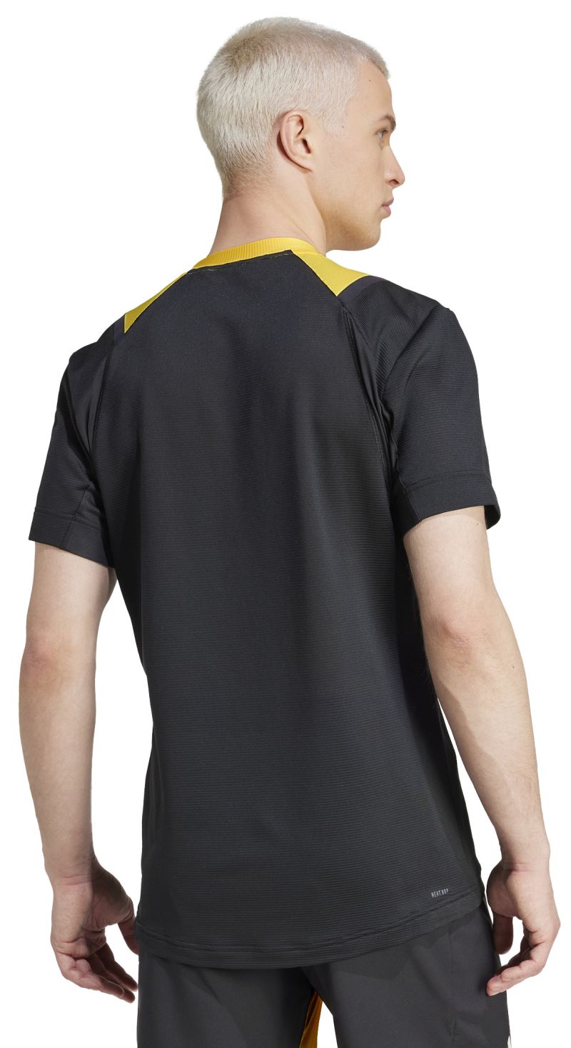 IS8972_5_APPAREL_On-Model_Back-View_white