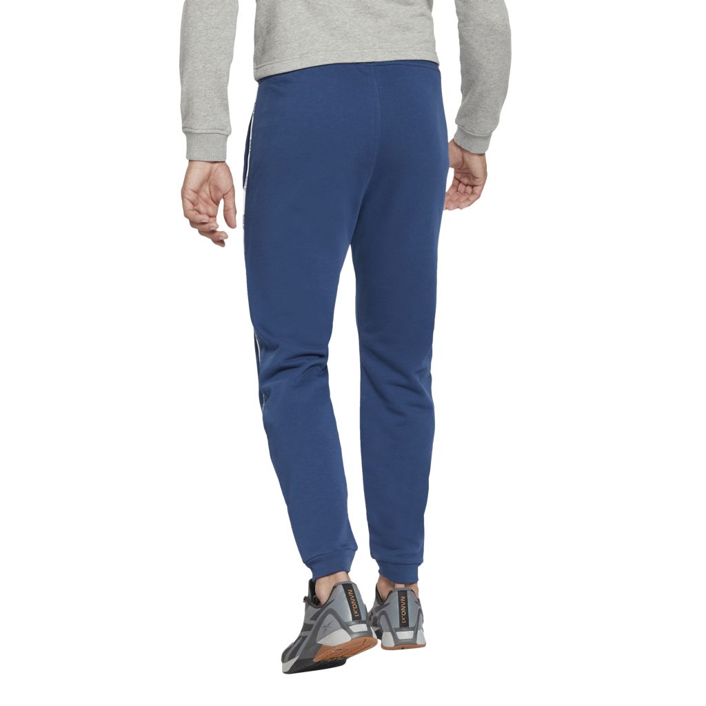 HA1071_APP_on-model_back_white