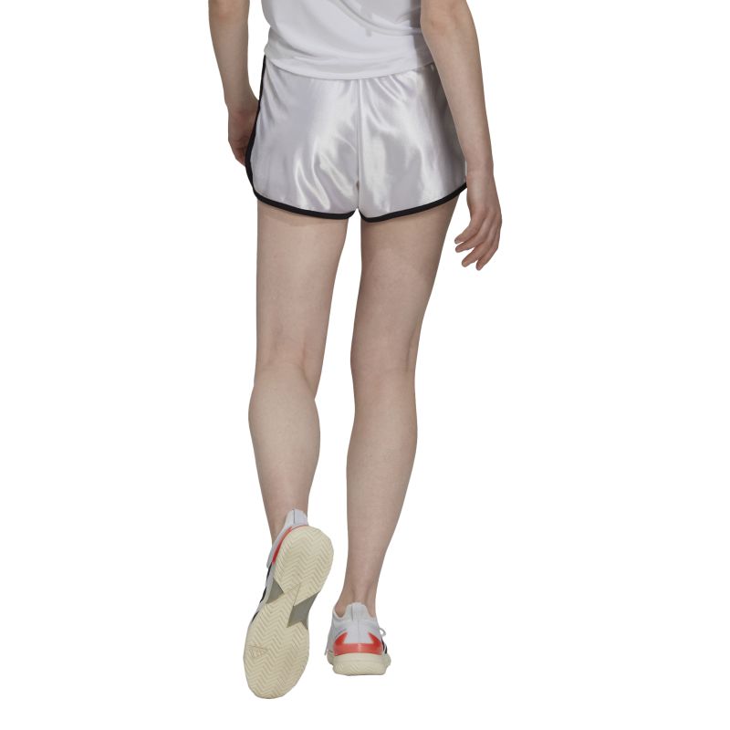 H33709_APP_on-model_back_white