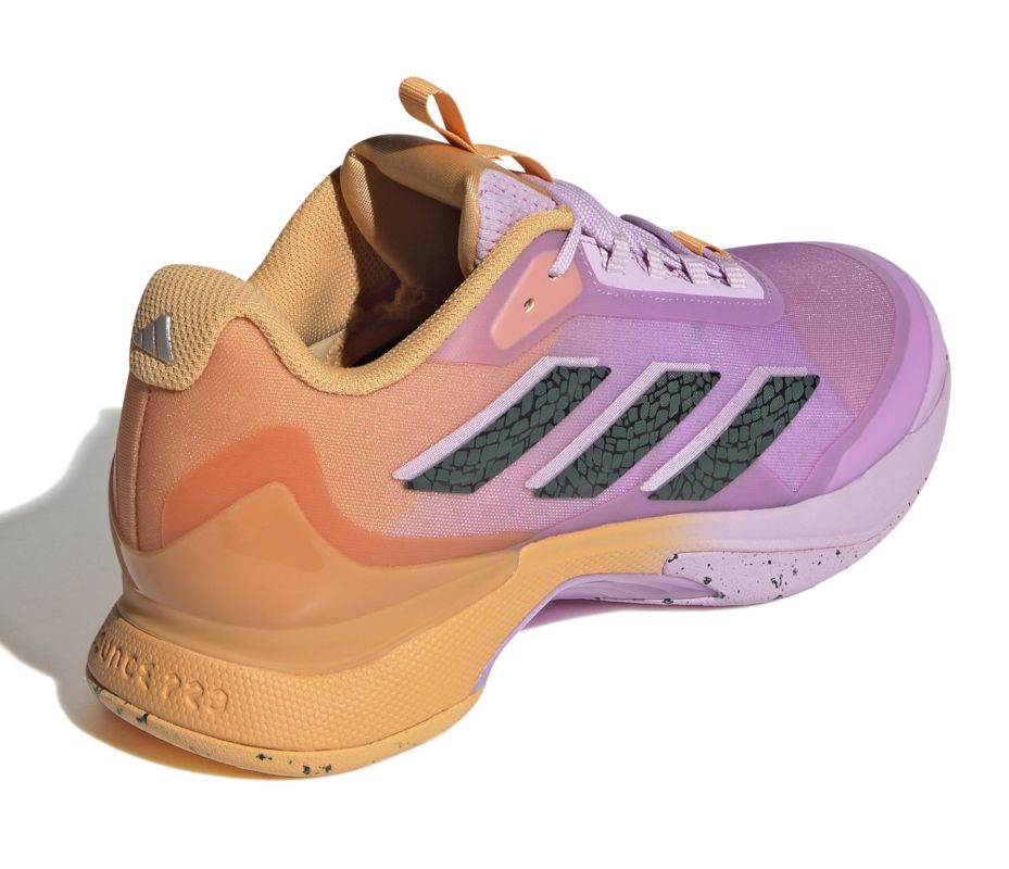 IF0404_7_FOOTWEAR_Photography_Back-Lateral-Top-View_white