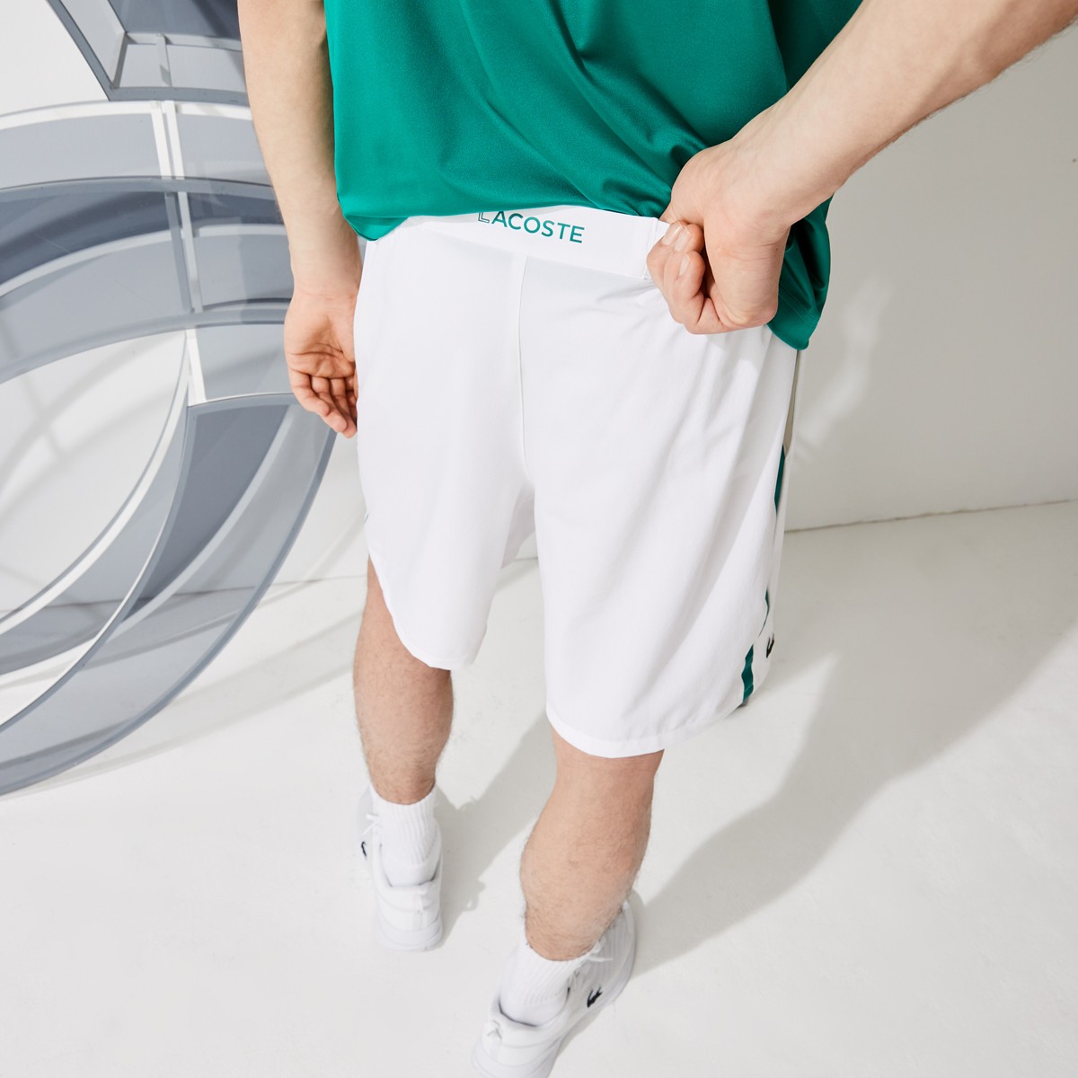 Lacoste Men’s Lacoste SPORT x Novak Djokovic Breathable Stretch Shorts - white/gre